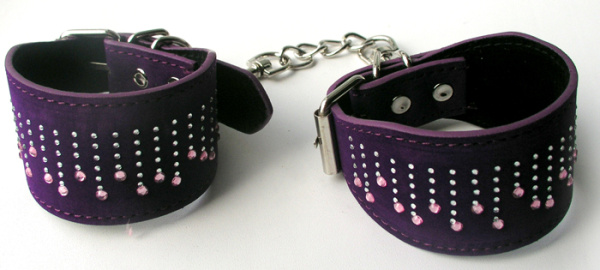 Оковы со стразами